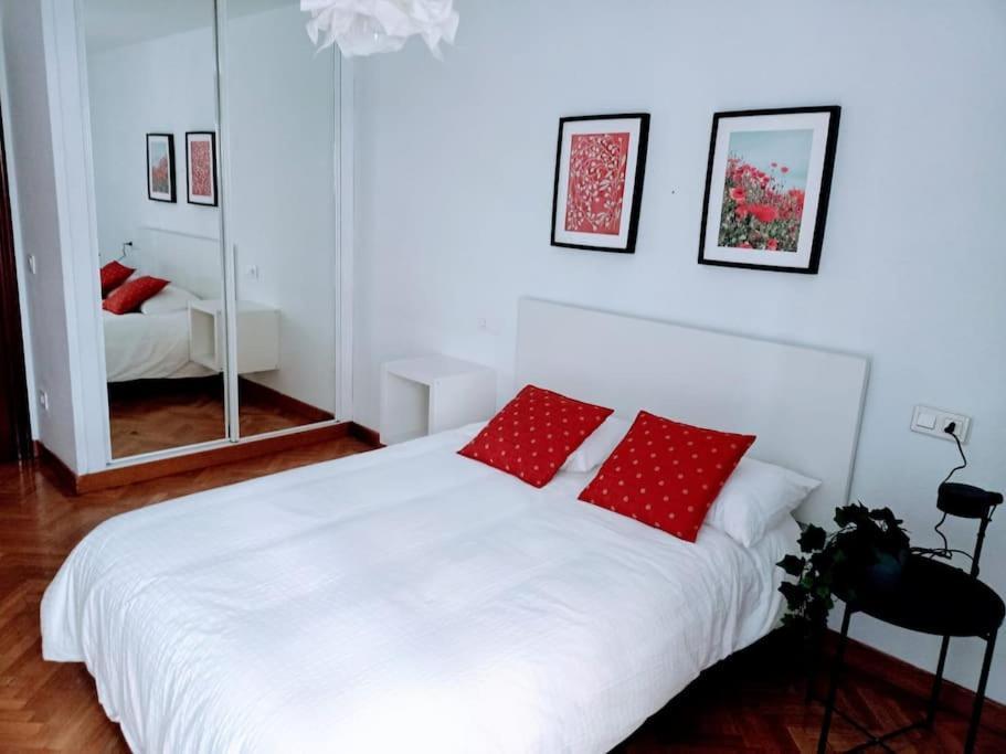 Apartamento Apartamento Entre Estaciones Oviedo Exterior foto